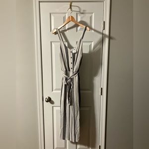 CHARLOTTE RUSSE Gray and White Romper, size Medium with tags